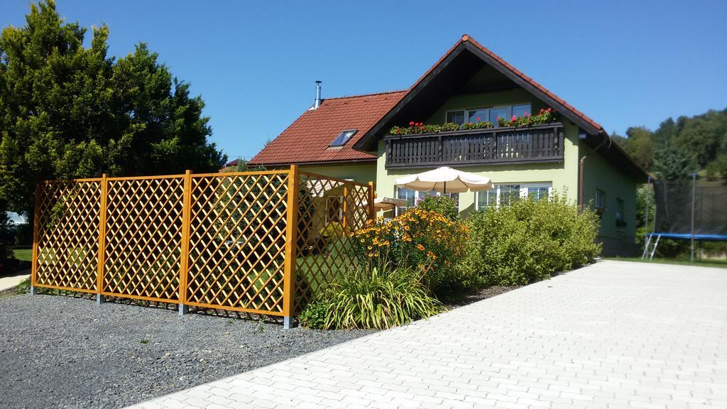 Apartment Amelie Rožnov pod Radhoštěm Eksteriør bilde